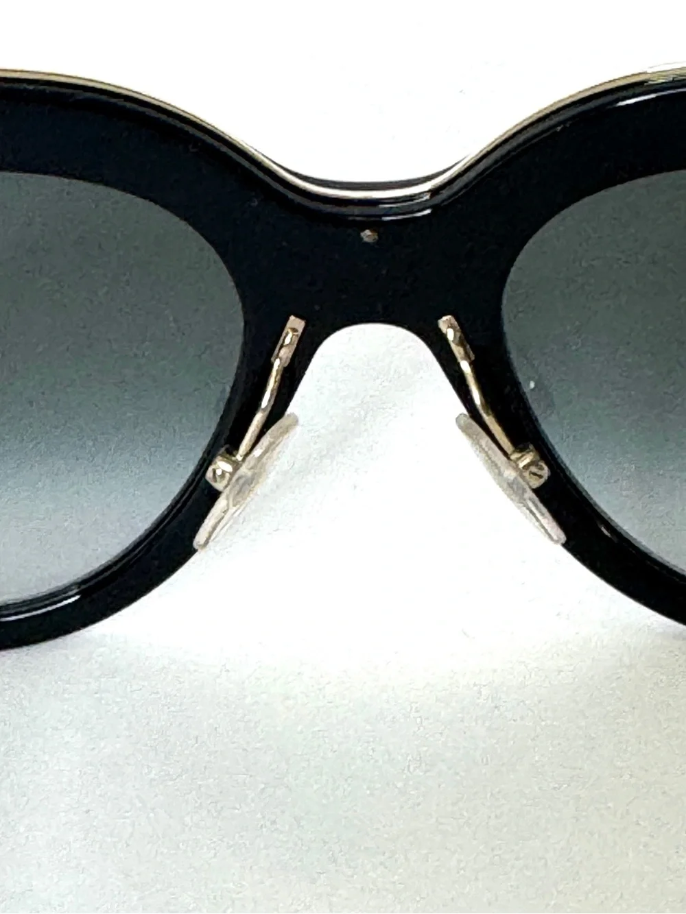 FENDI Sunglasses FF0360/G/S Oversized Cat Eye Black Gradient Gold Tone Accent